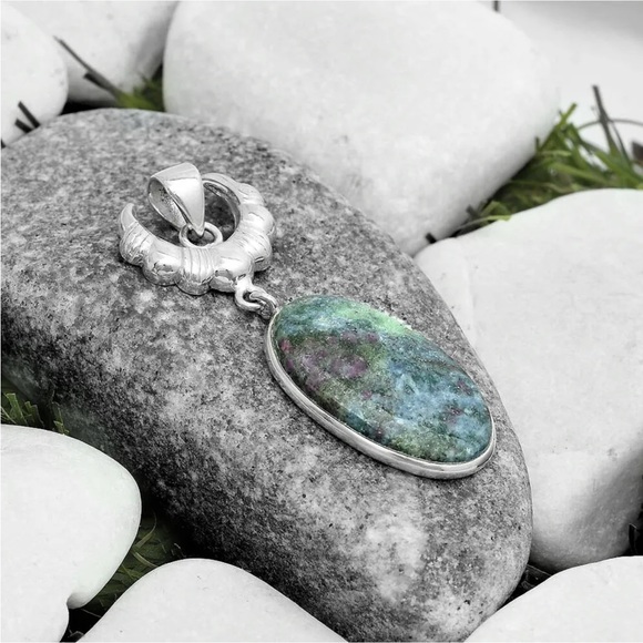 Silver crescent moon Pendant - Picture 2 of 2